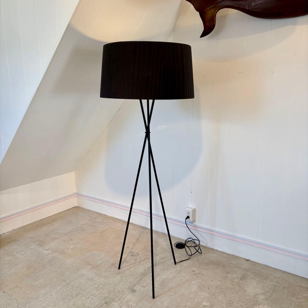 Santa&Cole 名作 トライポッド　G5