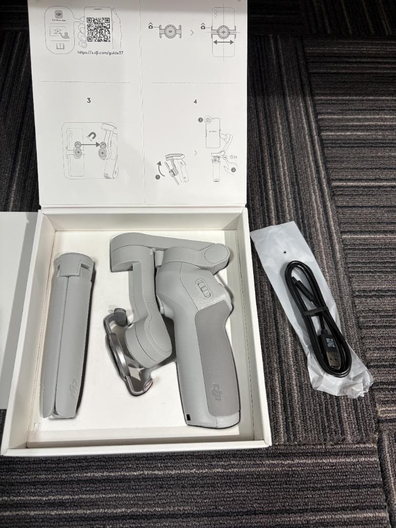 【新品未使用】DJI Osmo Mobile SE スタビライザー