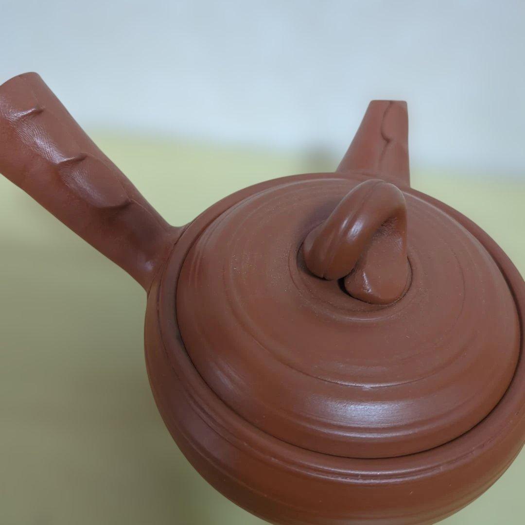 茶色 陶器製 急須 丸型 二つ注ぎ口
