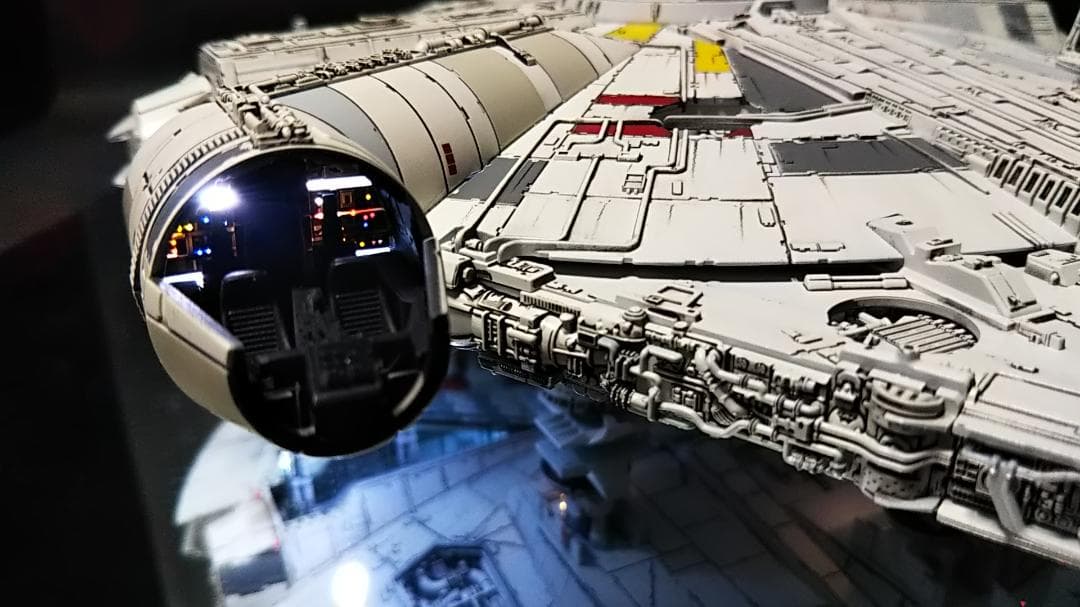 フル電飾改修 ミレニアムファルコン 1/144 塗装　 完成品 12V