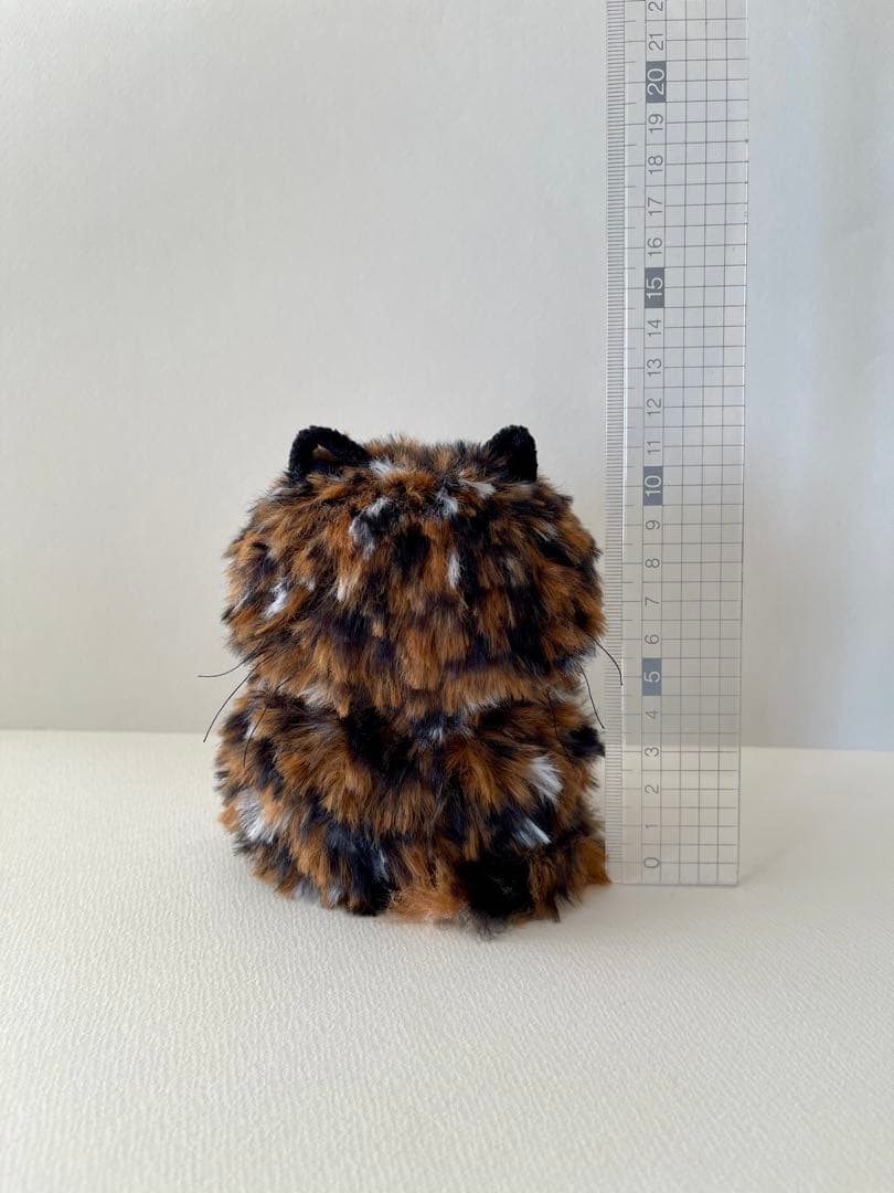 大きなサビ猫ちゃんの編みぐるみ