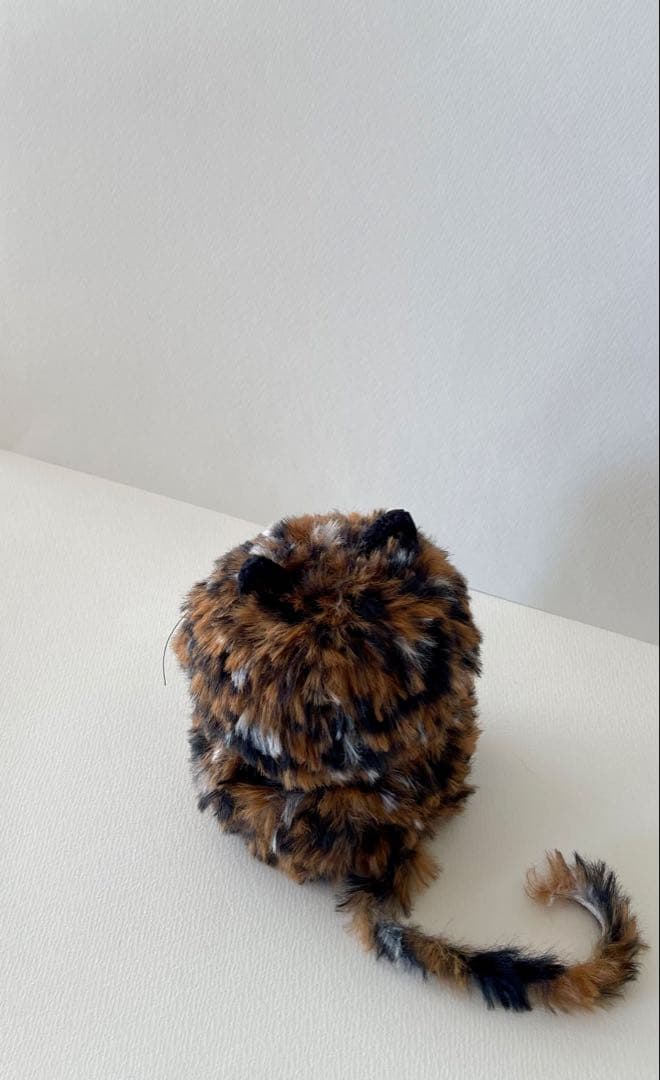 大きなサビ猫ちゃんの編みぐるみ