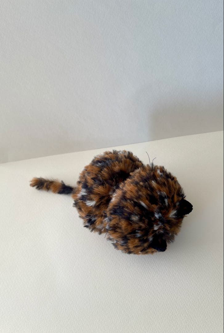 大きなサビ猫ちゃんの編みぐるみ