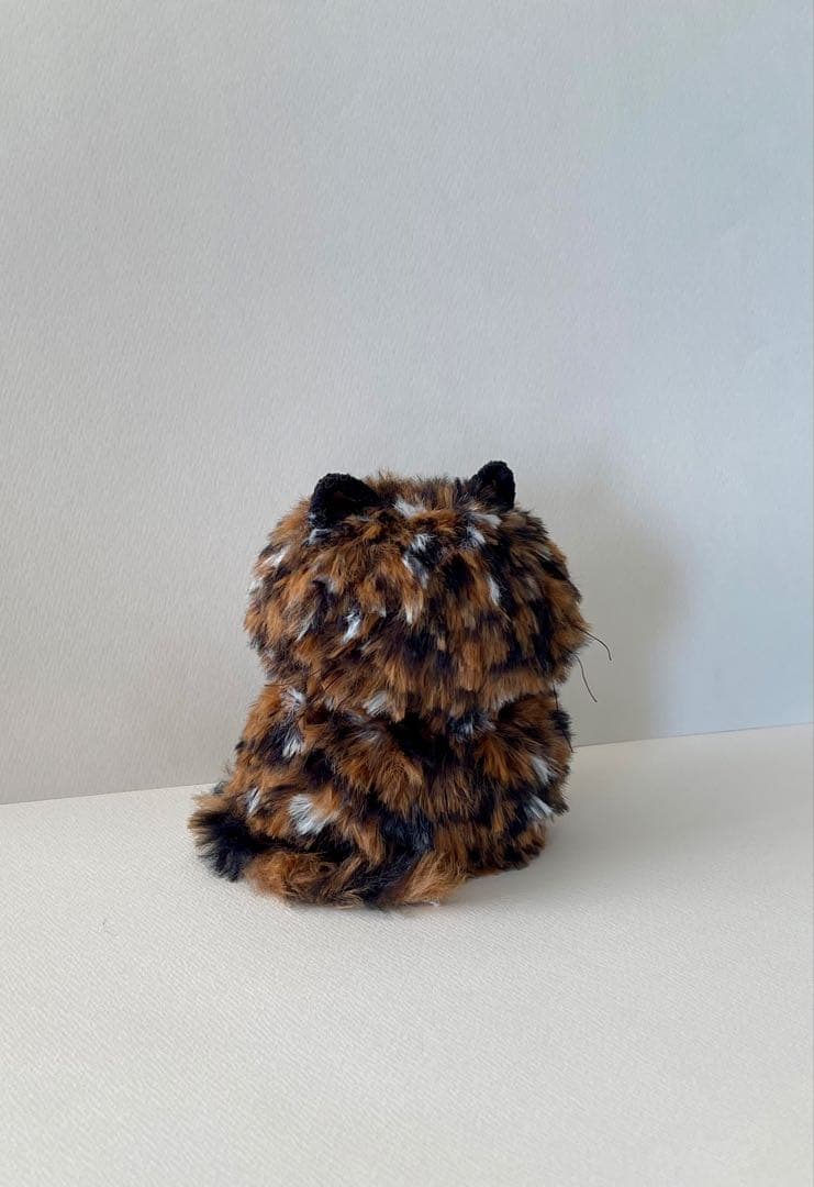 大きなサビ猫ちゃんの編みぐるみ