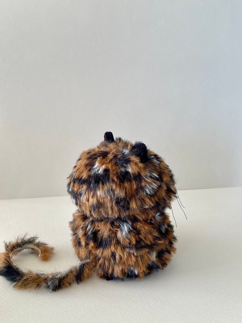 大きなサビ猫ちゃんの編みぐるみ