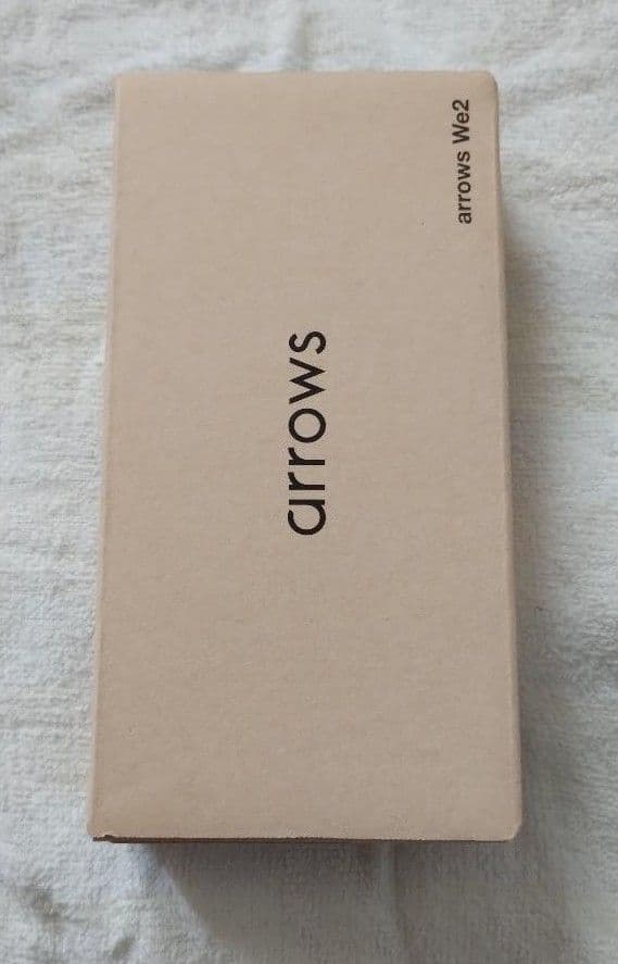 arrows FCG02スマートフォン 本体