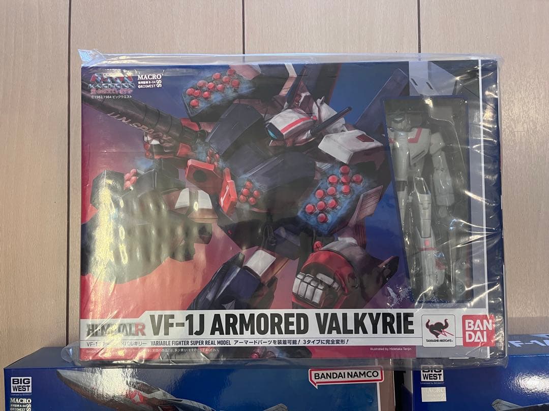 HI-L R 超時空要塞マクロス　VF-1J ほか　【未開封】