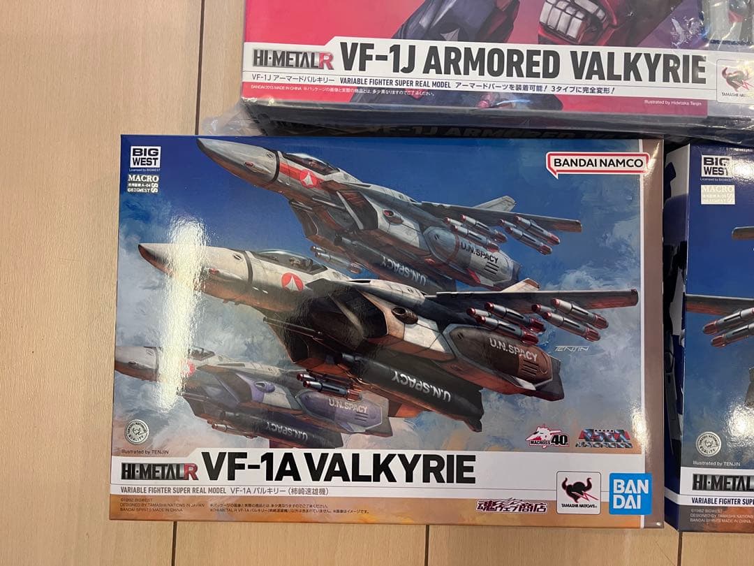 HI-L R 超時空要塞マクロス　VF-1J ほか　【未開封】