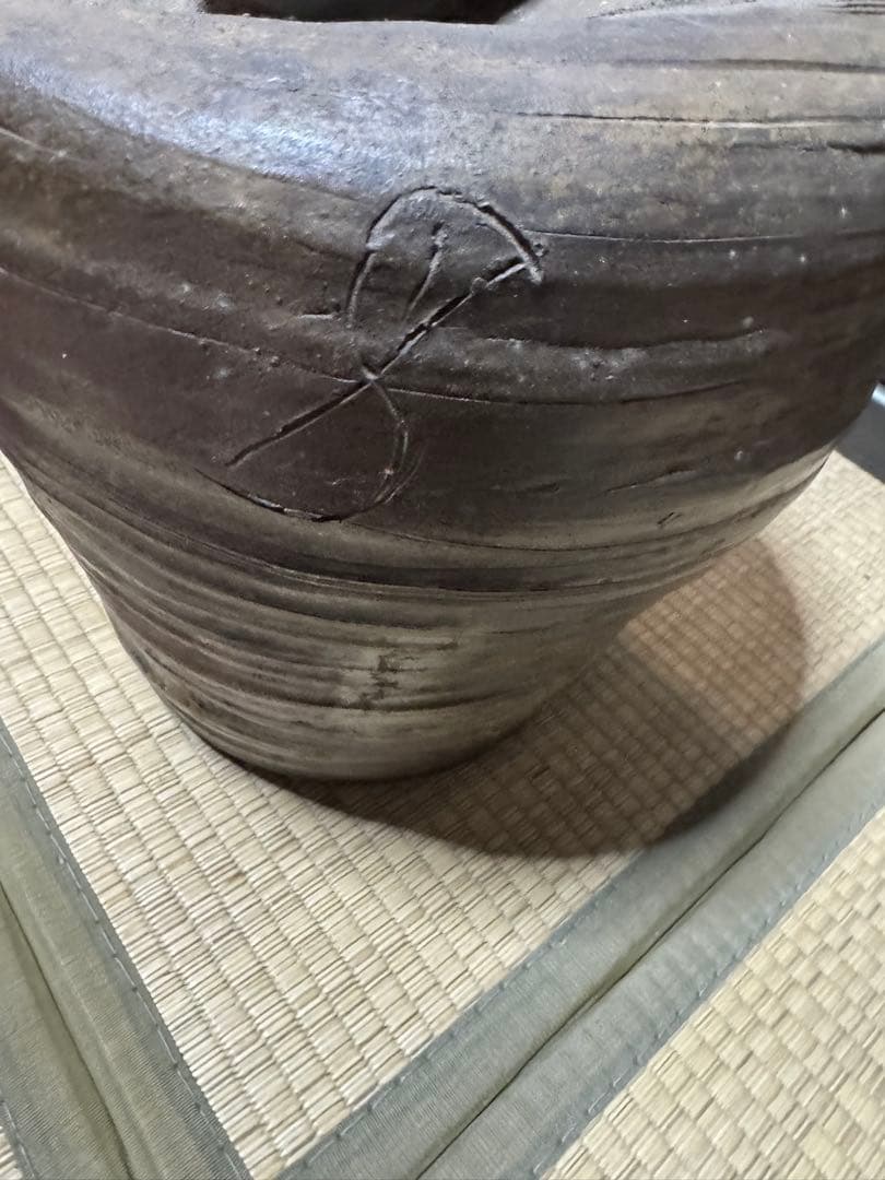 壺 歪んだ壺 変形壺 古備前