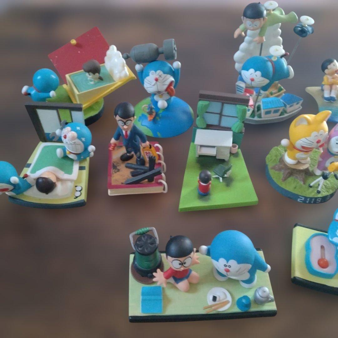 ドラえもん　コミックテイストフィギュア　13点