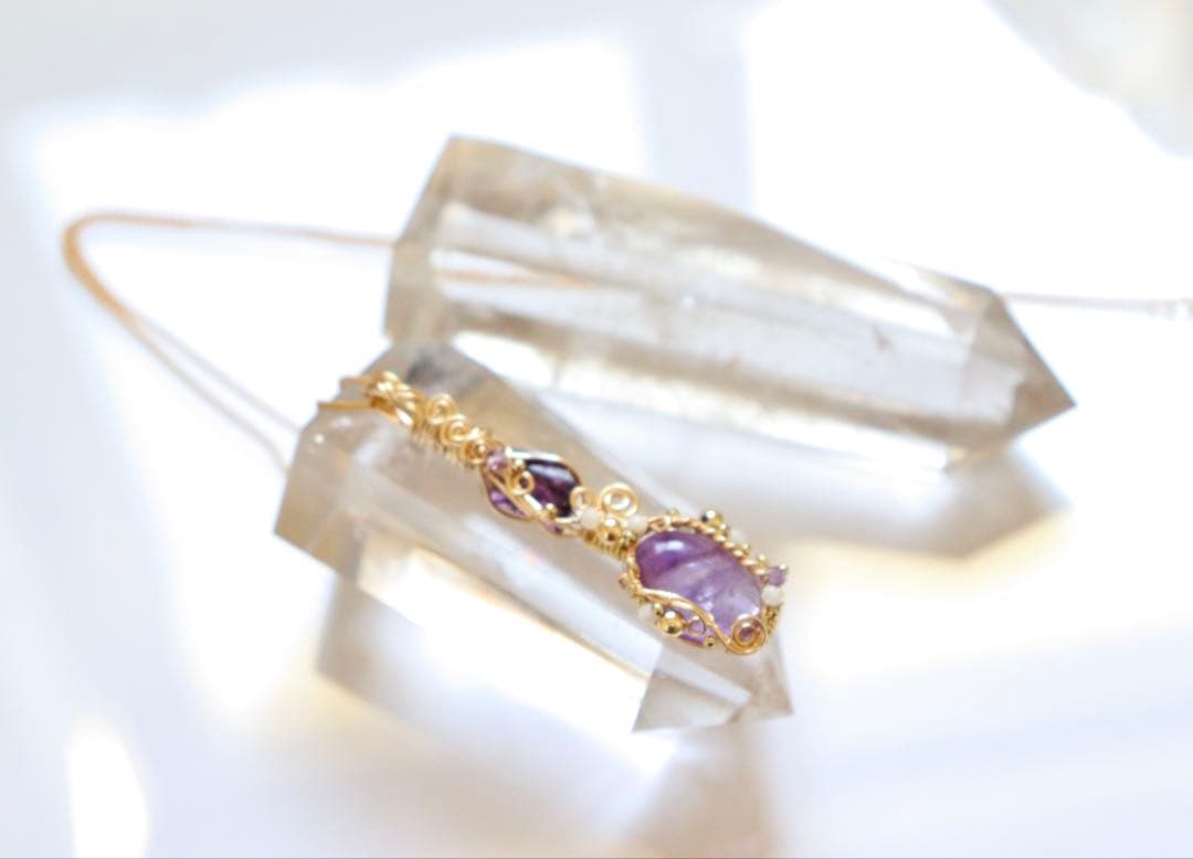 アンダラクリスタルとアメジストのワイヤージュエリーネックレス✧2月誕生石✧紫