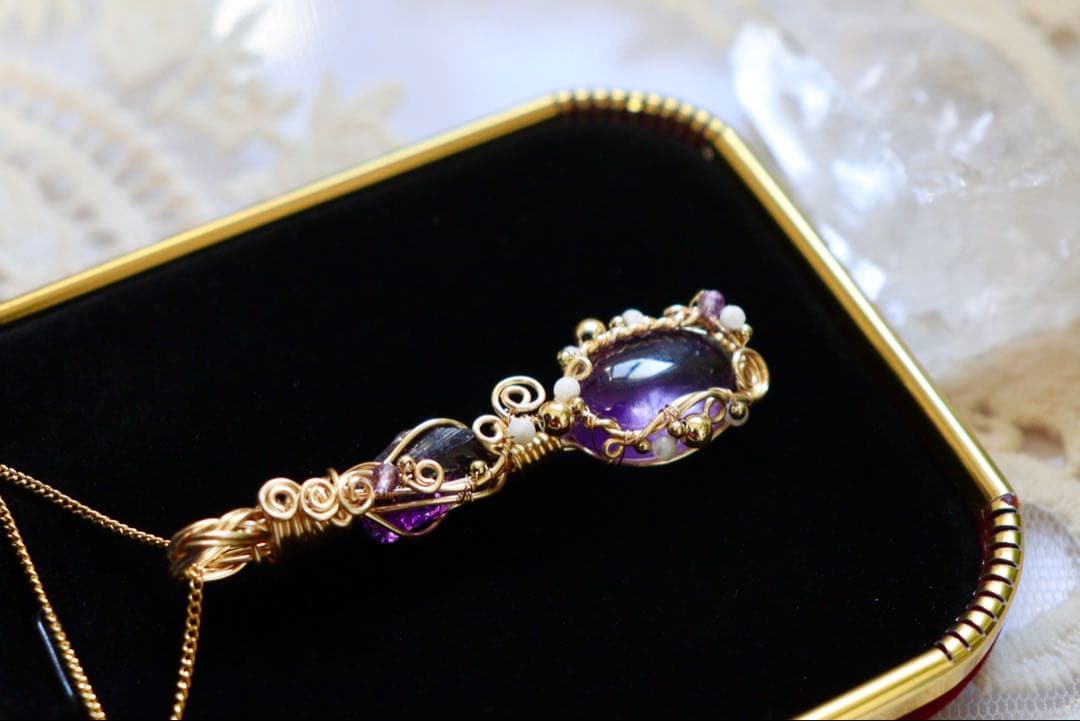 アンダラクリスタルとアメジストのワイヤージュエリーネックレス✧2月誕生石✧紫