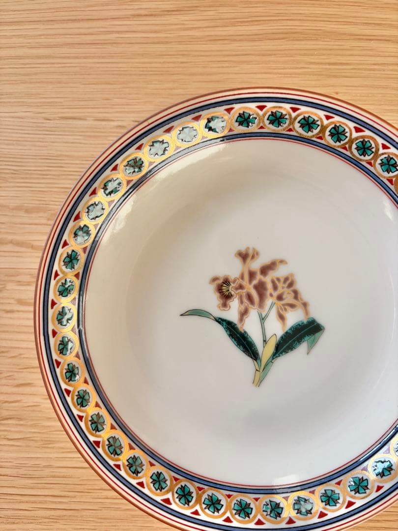 【新品未使用】九谷焼　青郊窯　金彩草花絵変り　5号　中皿　5枚入り　花柄　箱あり