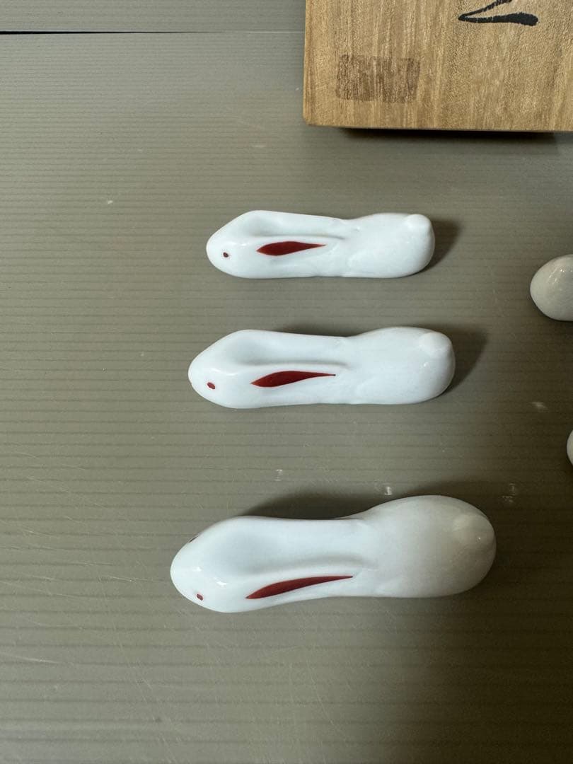 2390 宮内庁御用達 辻常陸　干支卯　箸置　5客　未使用