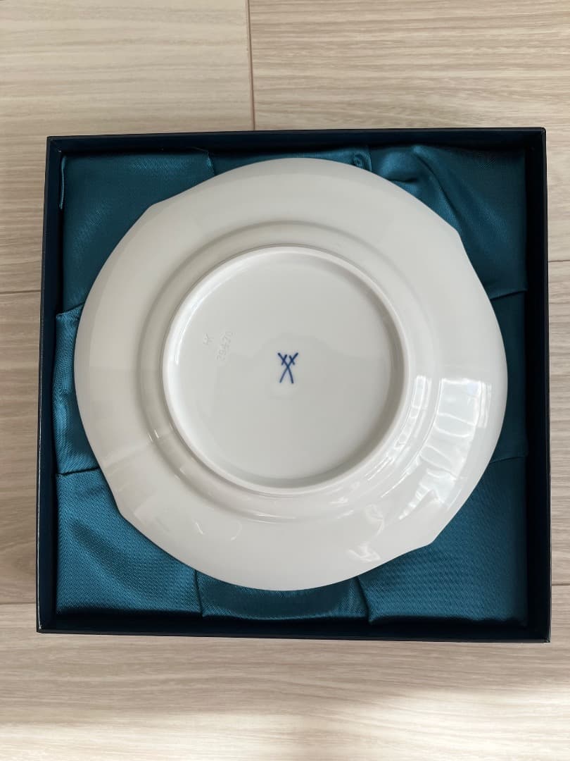 MEISSEN 波模様 ホワイトプレート 専用ボックス付き
