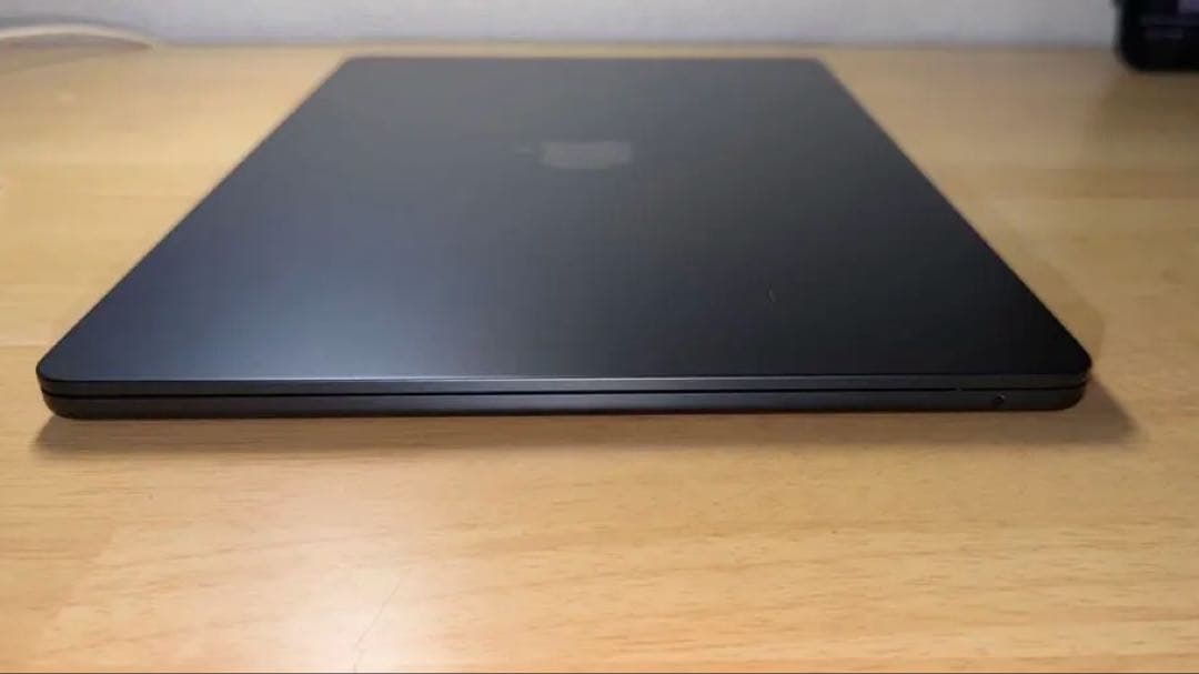 美品・ケース付MacBookAirM2 15インチ8GB1TBバッテリー99%