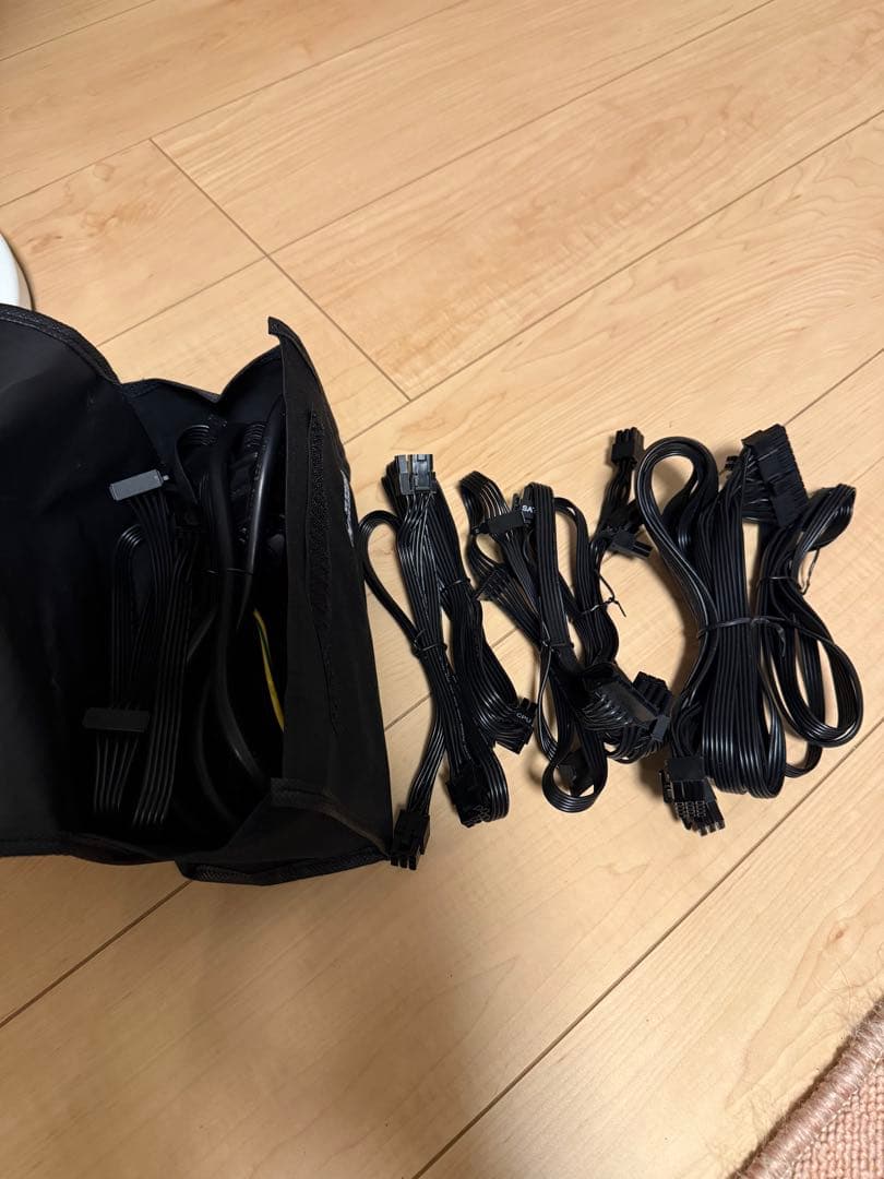 SUPER FLOWER1000W80GOLD電源