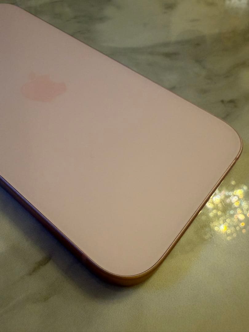 iPhone15ピンク 本体　256ギガ