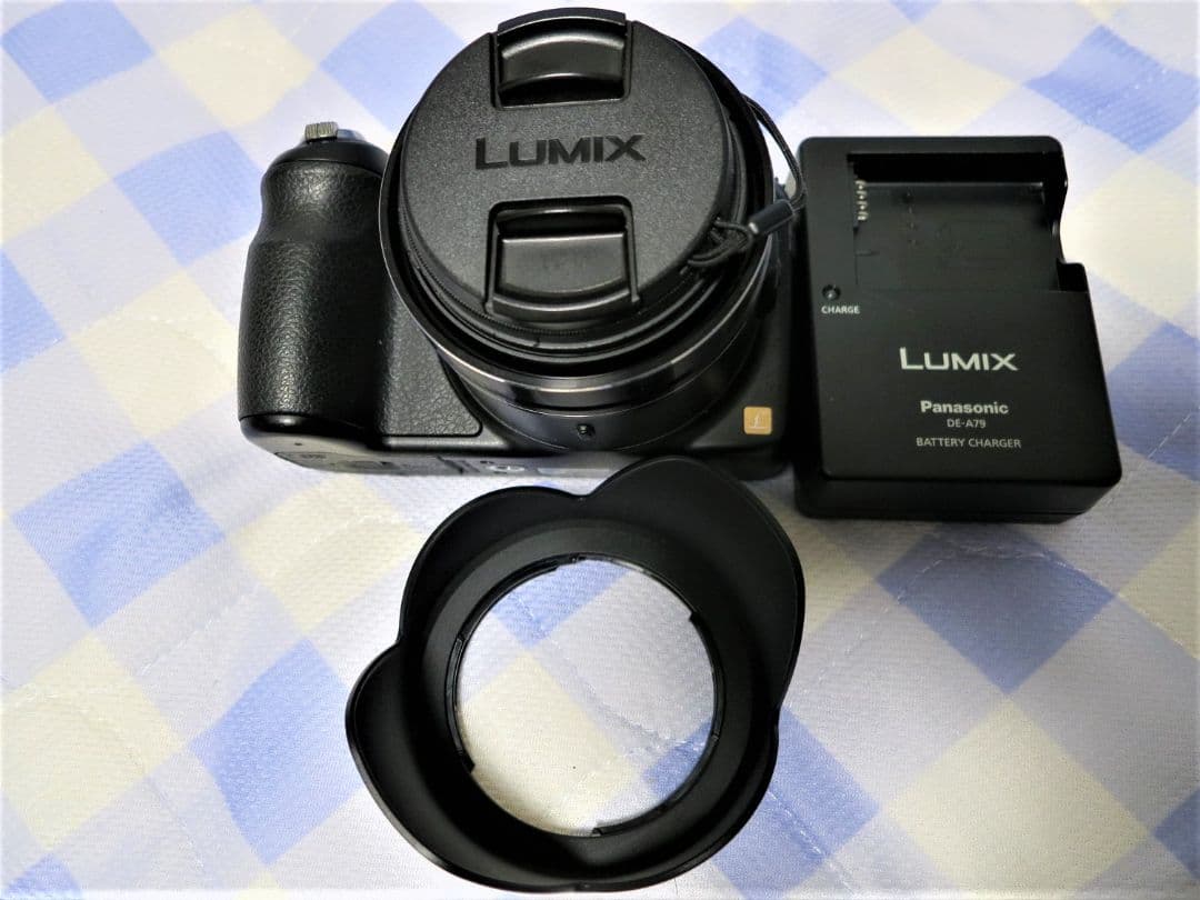 LUMIX FZ200 デジタル一眼レフカメラ