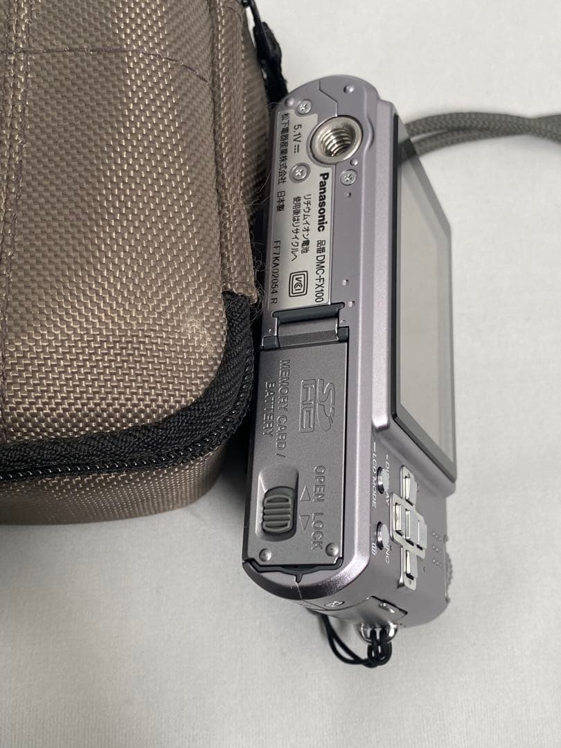 Panasonic Lumix DMC-FX100 カメラ