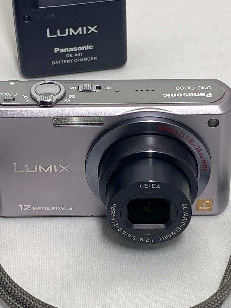Panasonic Lumix DMC-FX100 カメラ