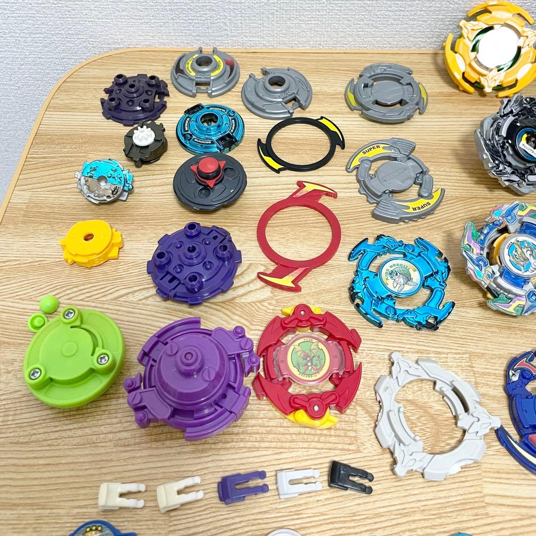 【★最終値下げ】タカラ　爆転シュートベイブレード　21個＋パーツ等大量まとめ売り