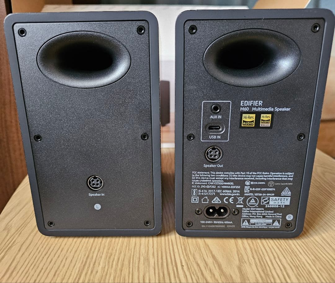EDIFIER M60 ブラック 黒スタンドあり