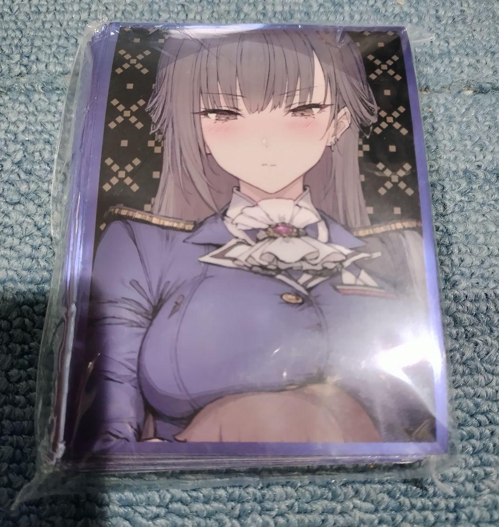 ニケ NIKKE マルチャーナ バストアップ スリーブ プレイマット 白詰草