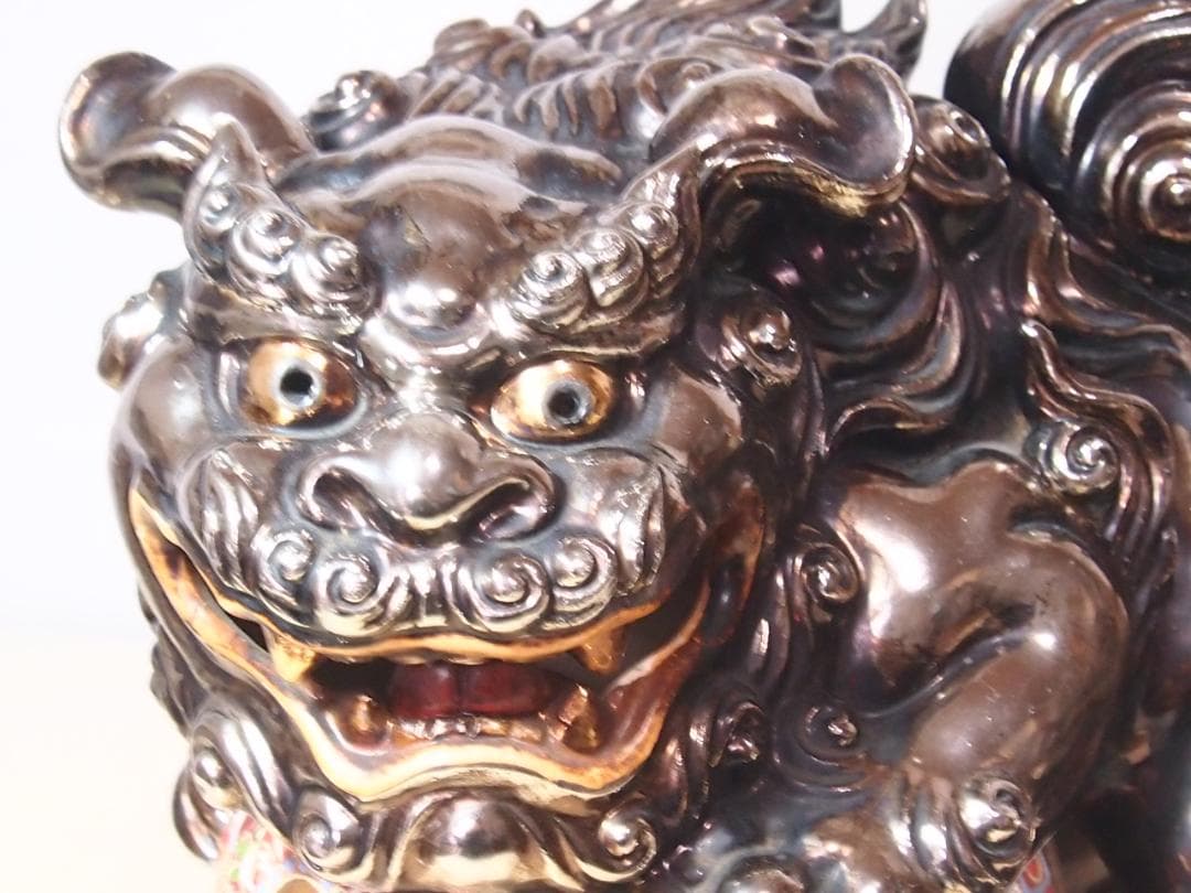 【希少・良品】九谷焼 狛犬 シルバー/銀色 玉乗り獅子/シーサー 魔除け 置物