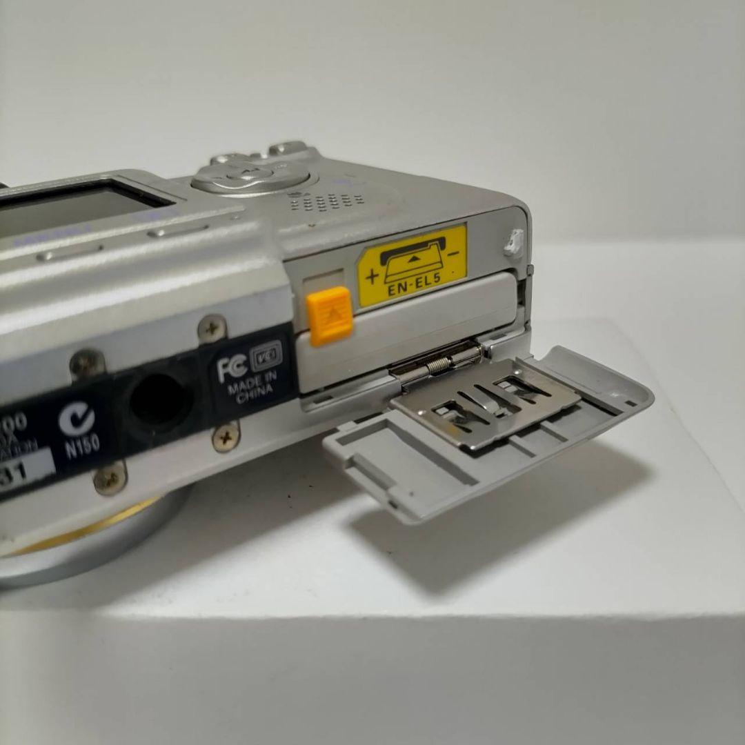 動作確認済み ニコン COOLPIX 5200 オールドコンデジ デジカメ