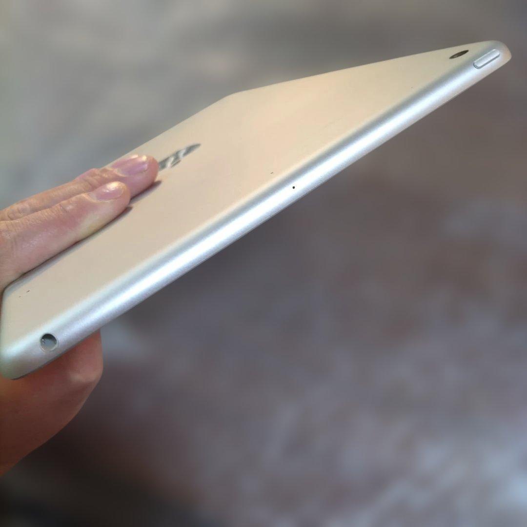 Apple iPad　第7世代 32GB　MW752J 管理ナンバー1204