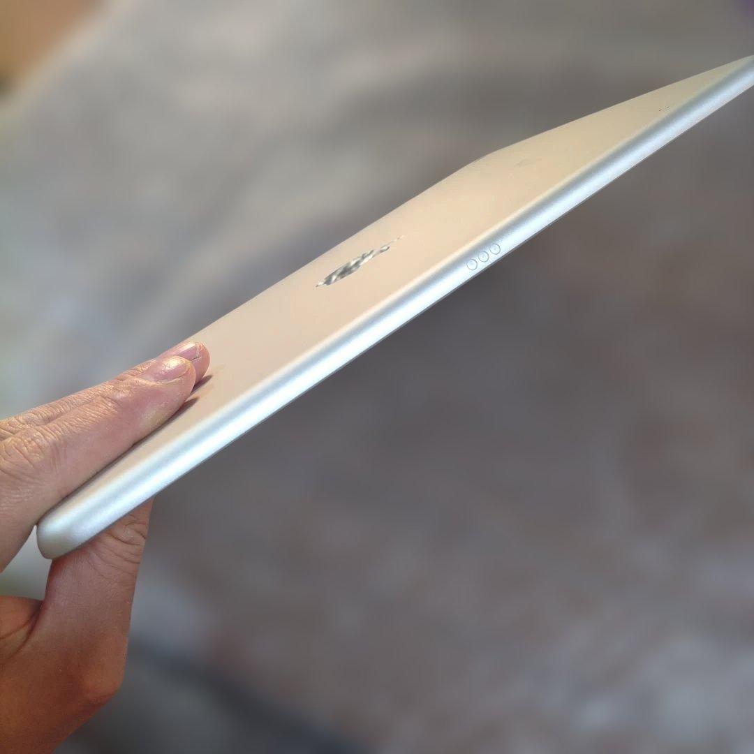 Apple iPad　第7世代 32GB　MW752J 管理ナンバー1204