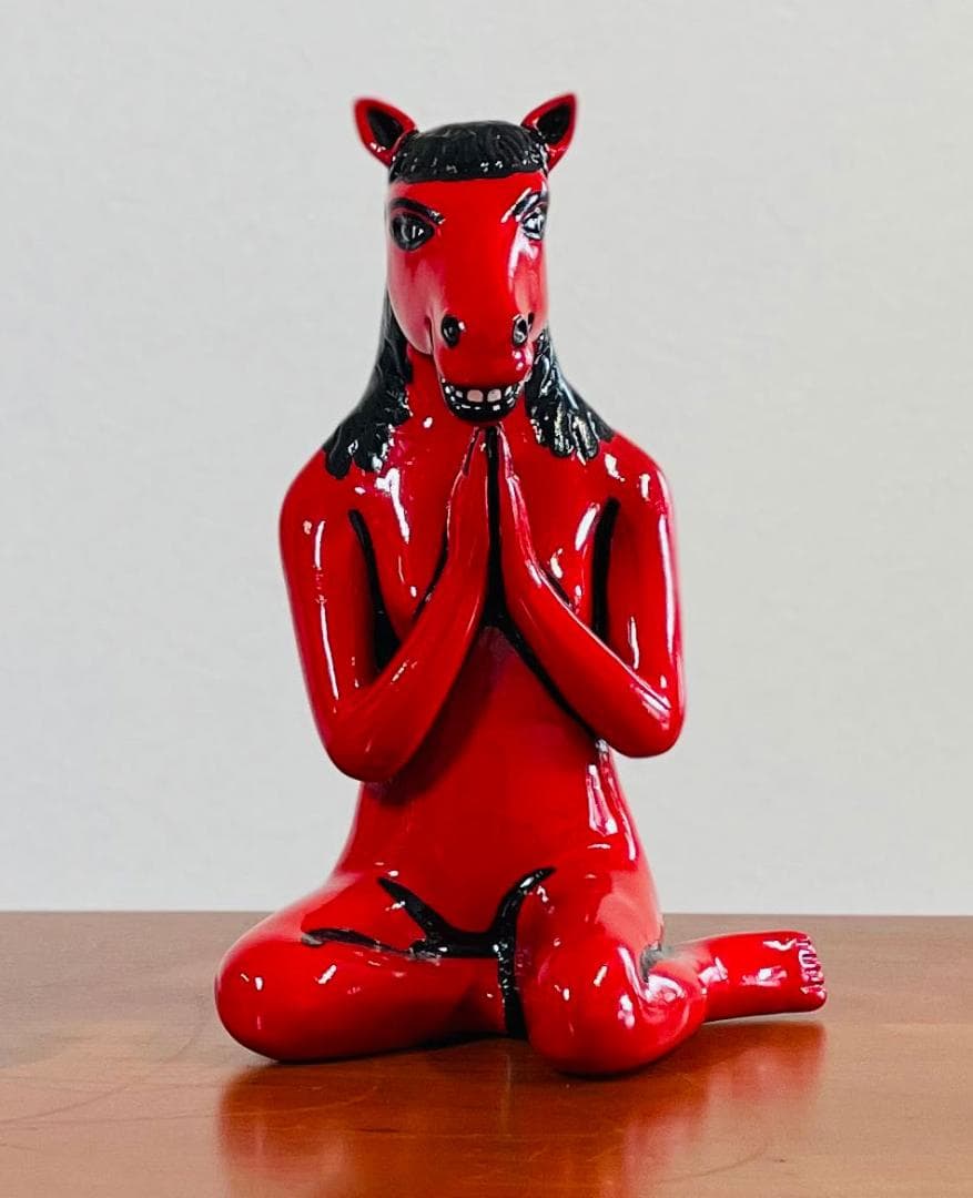 タイ雑貨 ハンドメイド 赤い馬 アート置物 一点物 オブジェ インテリア