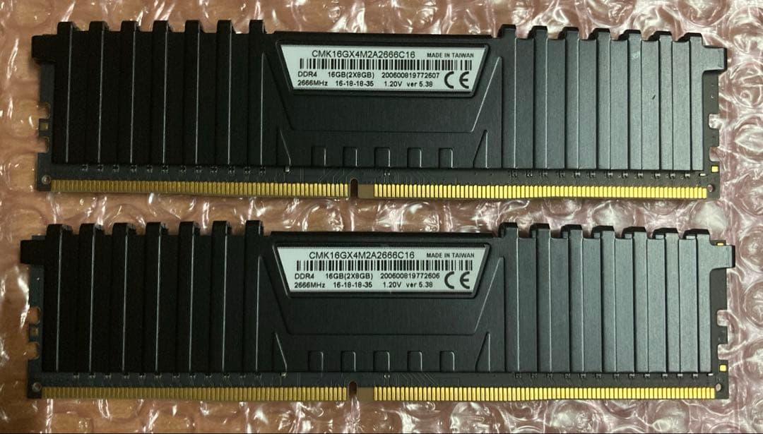 コルセア DDR4 16GB CMK16GX4M2A266C16