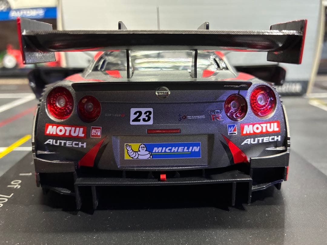 1/18 エブロ　MOTUL AUTECH GT-R 2014