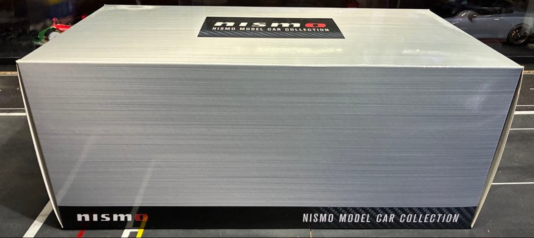 1/18 エブロ　MOTUL AUTECH GT-R 2014