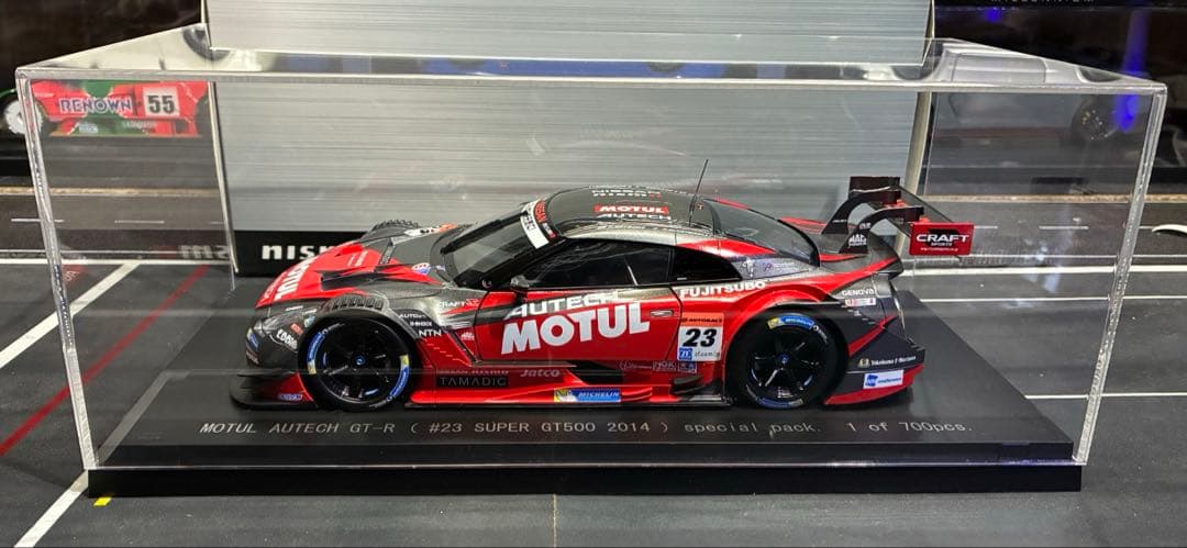 1/18 エブロ　MOTUL AUTECH GT-R 2014