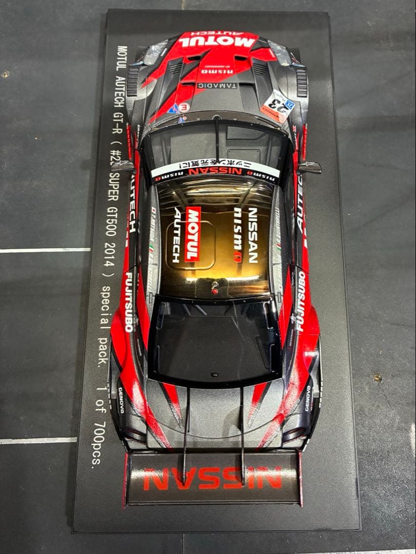 1/18 エブロ　MOTUL AUTECH GT-R 2014