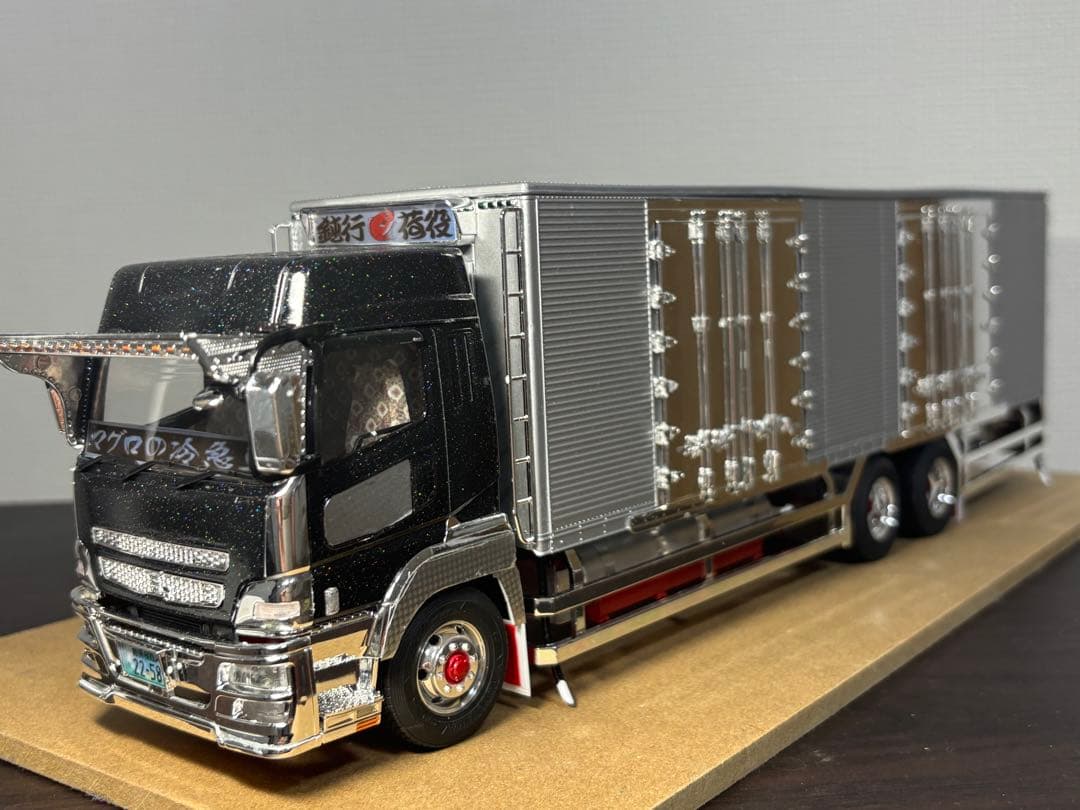 1/32 アオシマデコトラ　ヘビーフレイト　三菱ふそうスーパーグレート　完成品