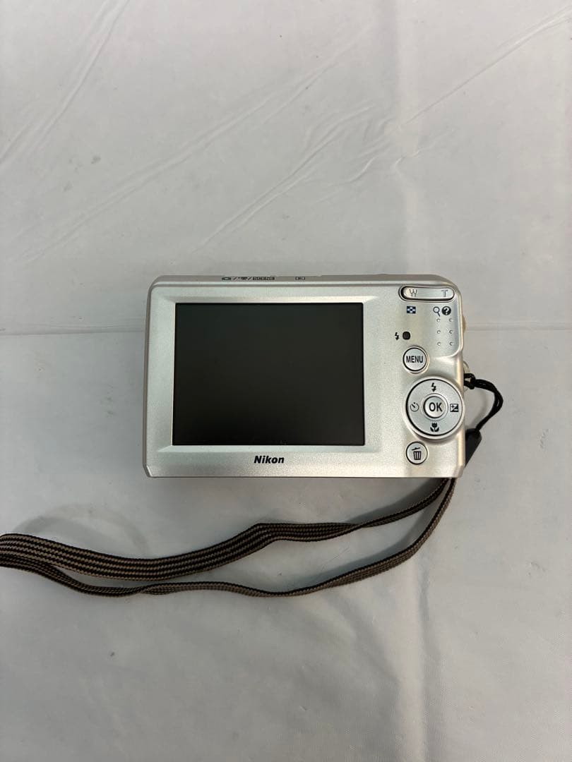 Nikon COOLPIX L19 コンパクトデジタルカメラ　乾電池式