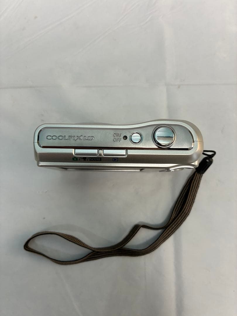 Nikon COOLPIX L19 コンパクトデジタルカメラ　乾電池式