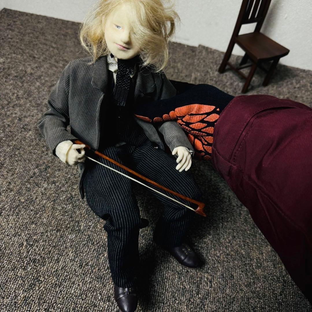 D33アンティーク品✨バイオリン ミニチュア フィギュア 置き物