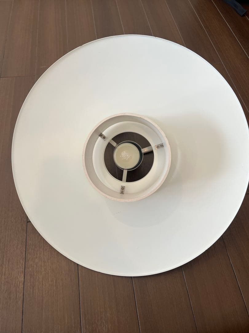 シンプルで上品なヴィンテージ ホワイトペンダントライト