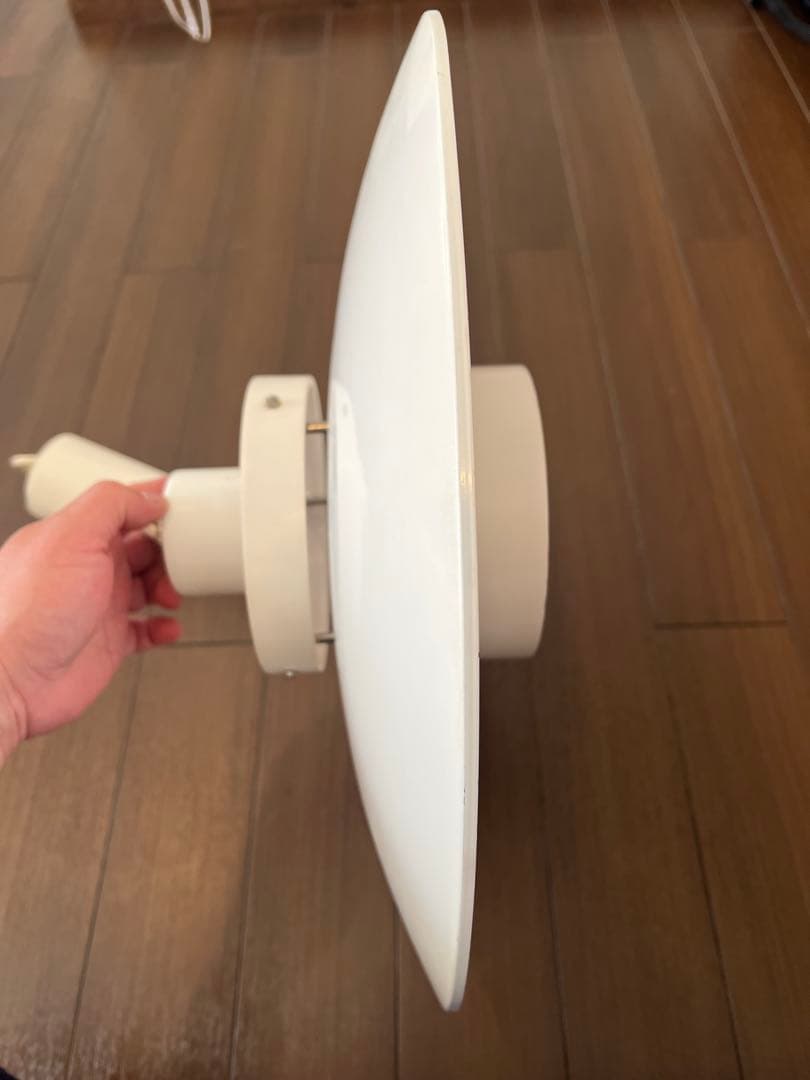 シンプルで上品なヴィンテージ ホワイトペンダントライト