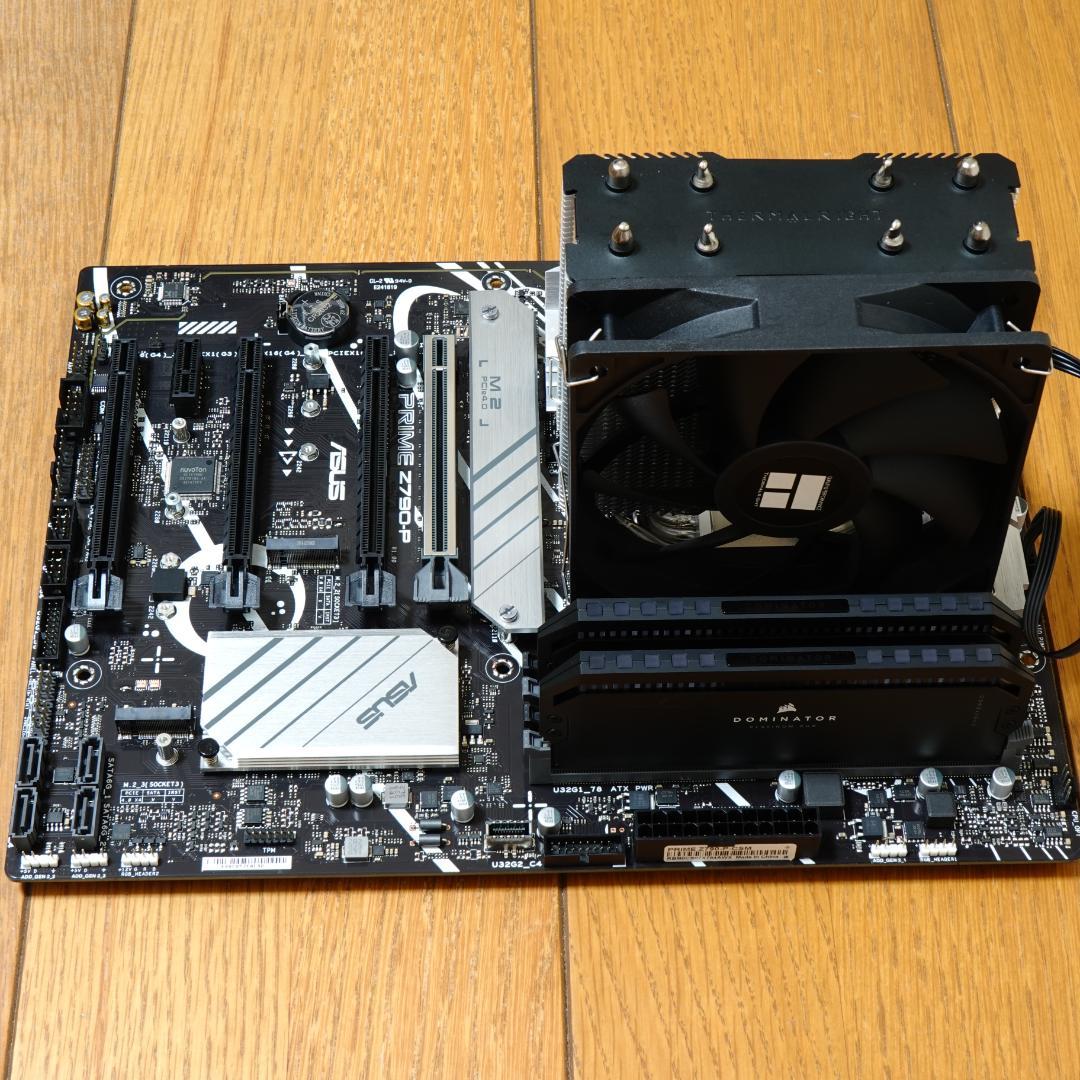 Intel Core i9 14900 BOX、マザーメモリクーラー付属