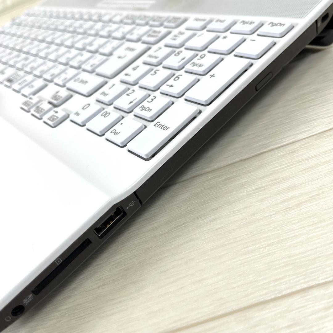 富士通 第10世代 i3 高速SSD512 メモリ8 オフィス ノートパソコン