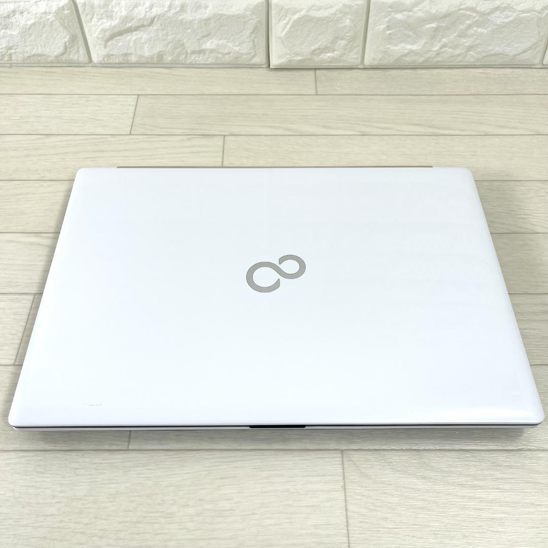 富士通 第10世代 i3 高速SSD512 メモリ8 オフィス ノートパソコン