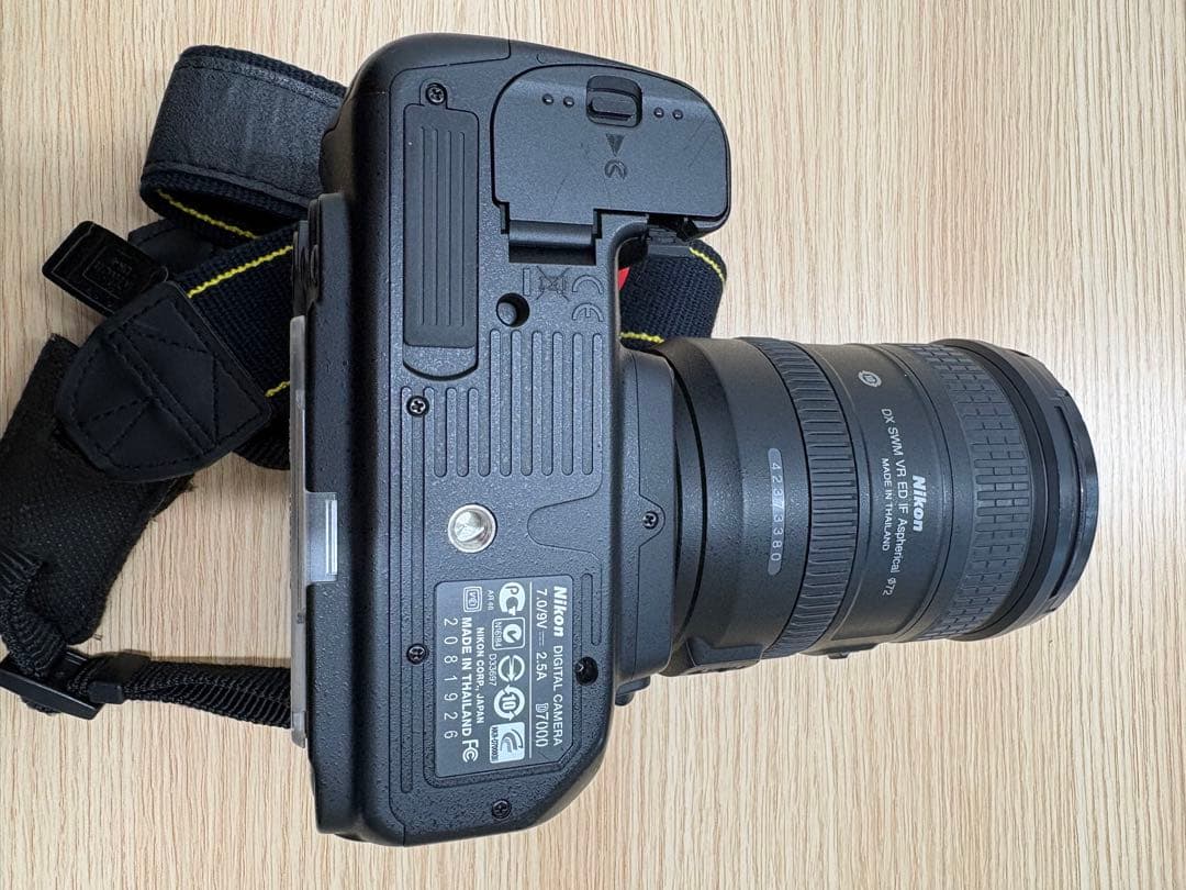 Nikon D7000 レンズ付 動作良好