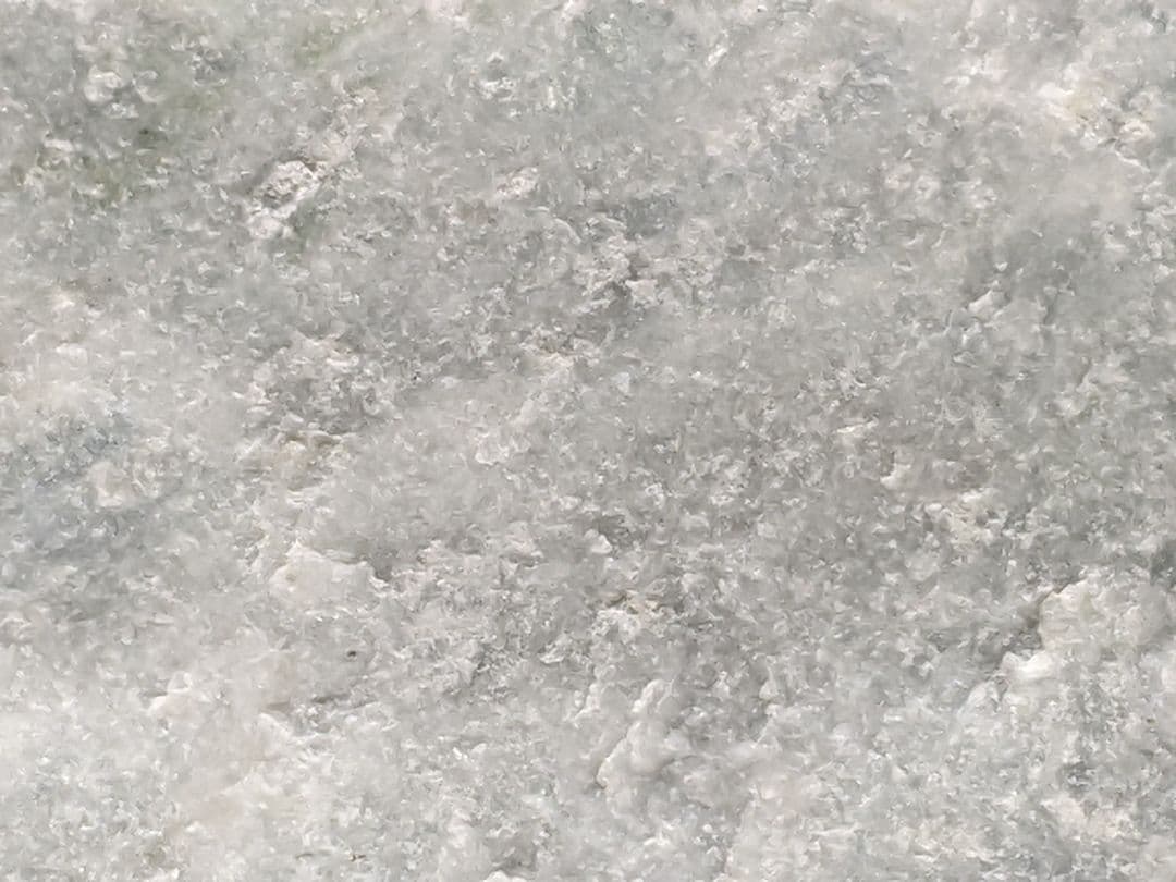 （141）大きな糸魚川翡翠原石。