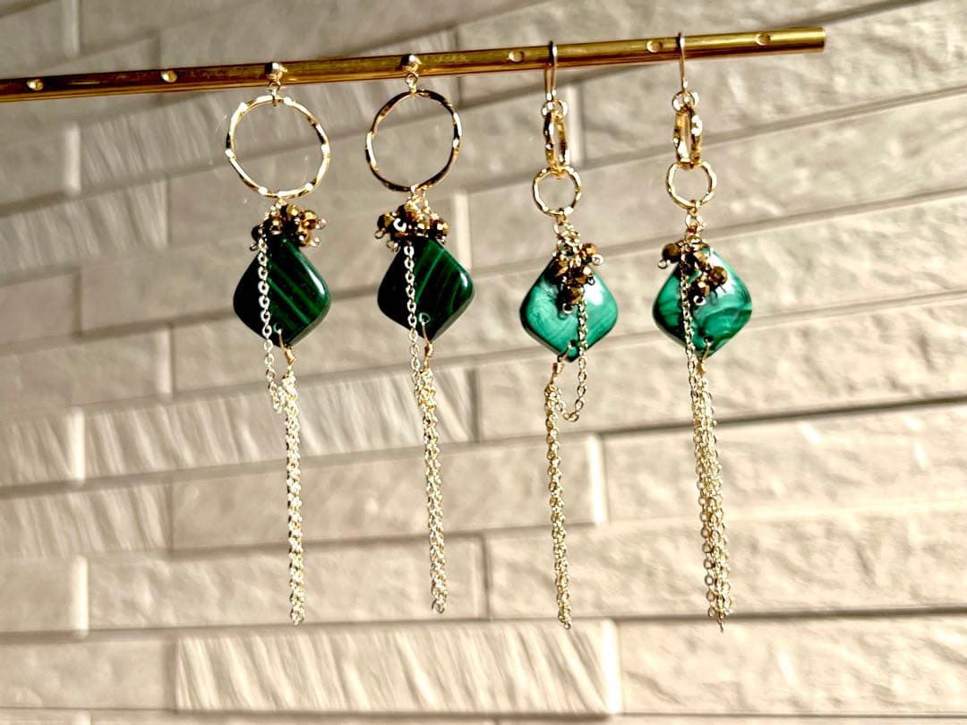 【クレオパトラの愛した…】(右)